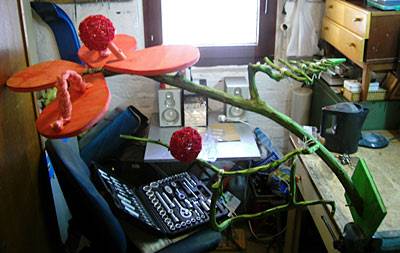 zuendy_bluemchen_t.jpg zuendy_bluemchen_t.jpg